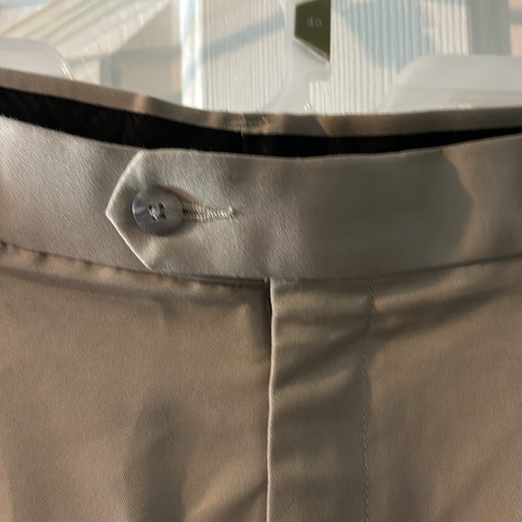 Men’s pleated khaki pants - Picture 2 of 8